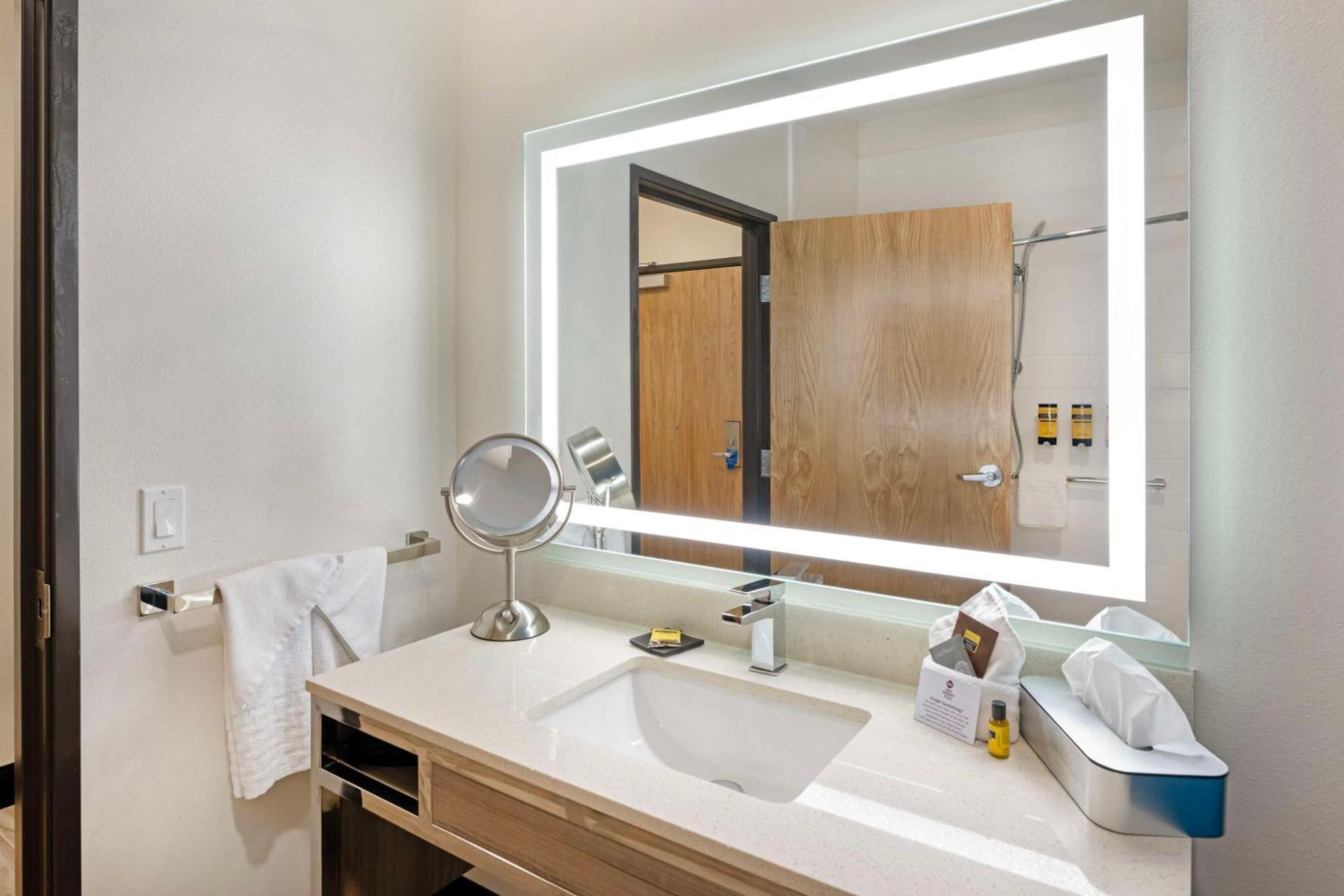 Hotel Western Executive Residency Carlsbad