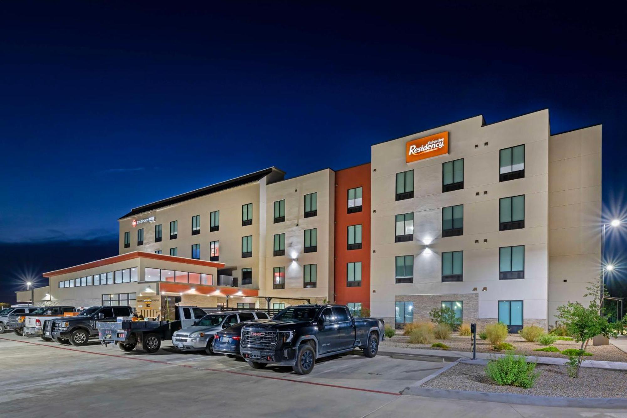 Hotel Western Executive Residency 3*